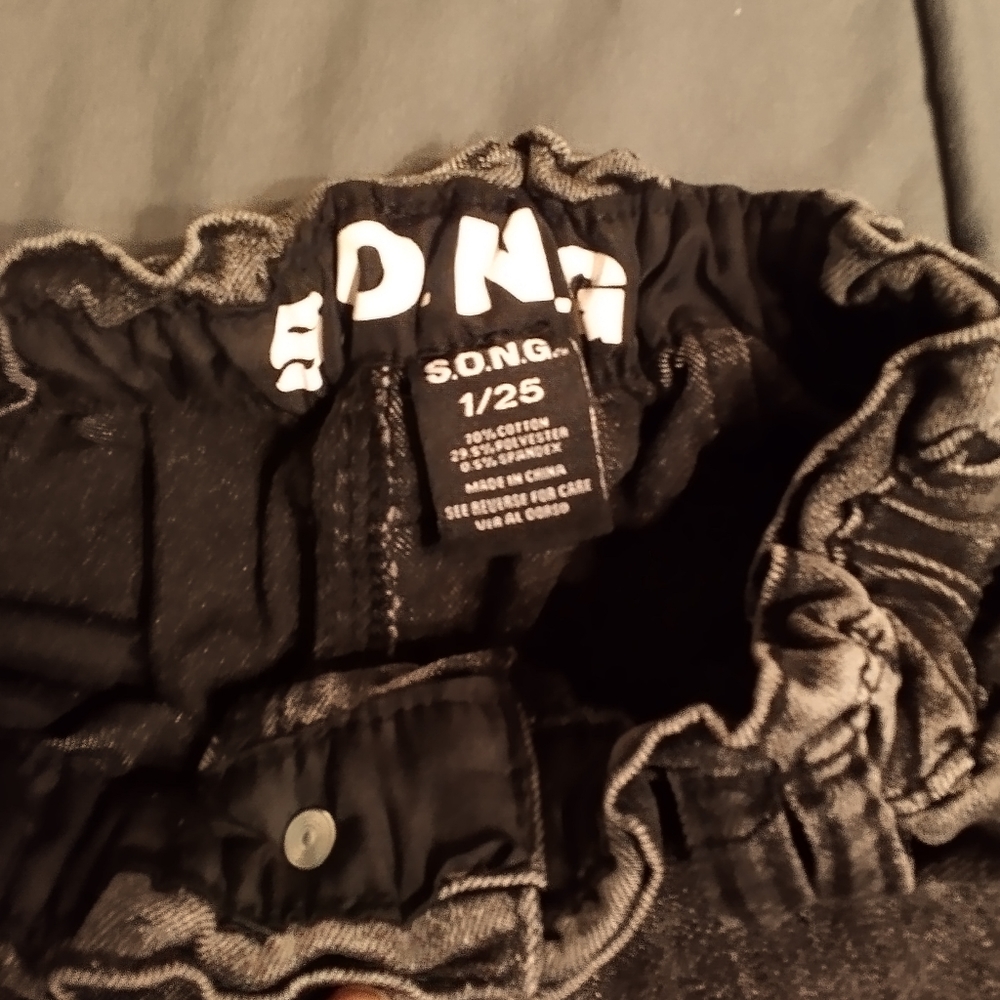 Jeans - Picture 3 of 4